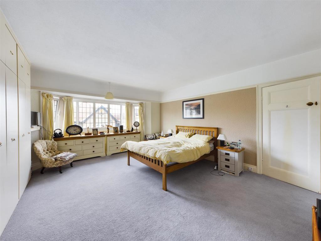 4 bedroom detached house for sale in St. James Road, Bridlington