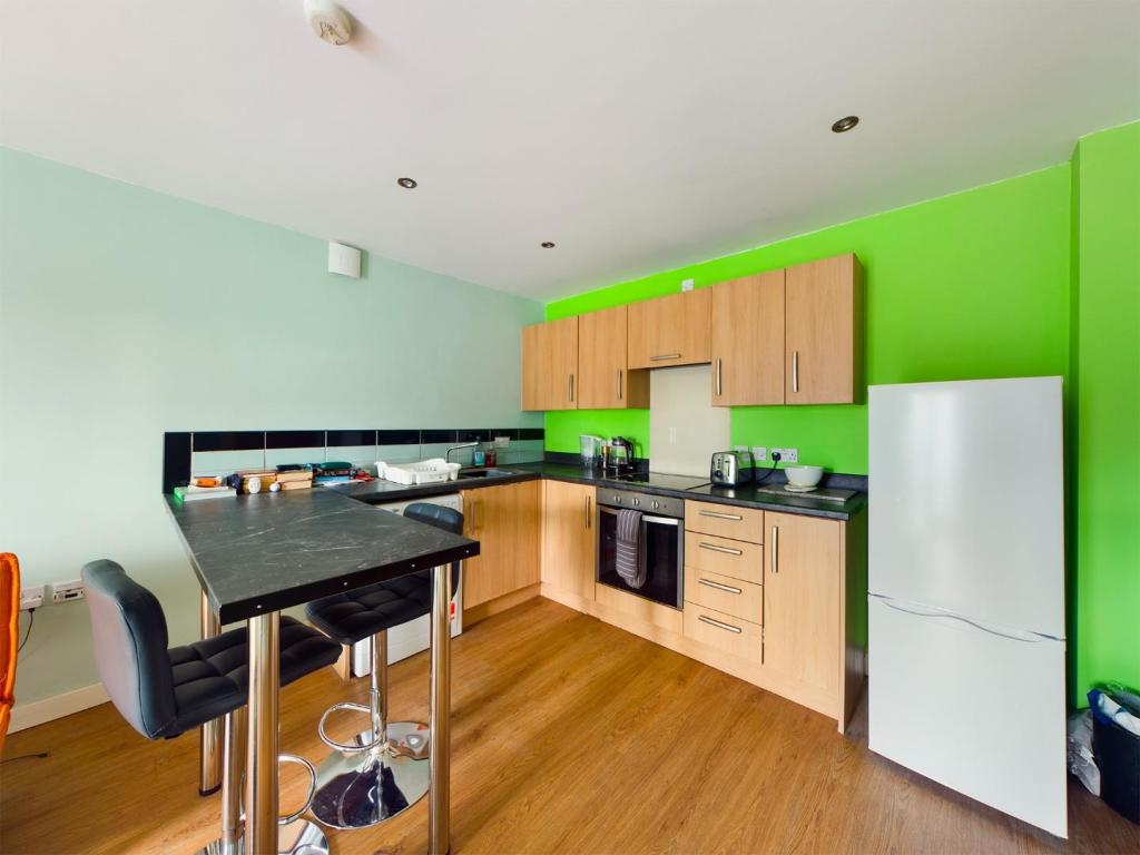 2 bedroom flat for sale in Cloisters Mews, Bridlington, East Riding of Yorkshire, YO16