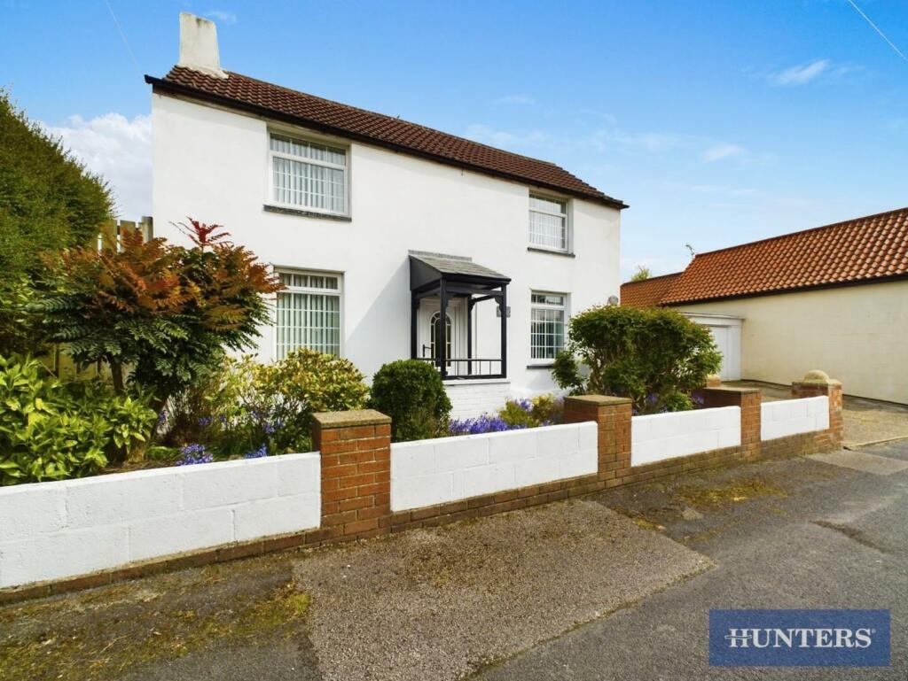 3 bedroom detached house for sale in St. Michaels Walk, Bempton
