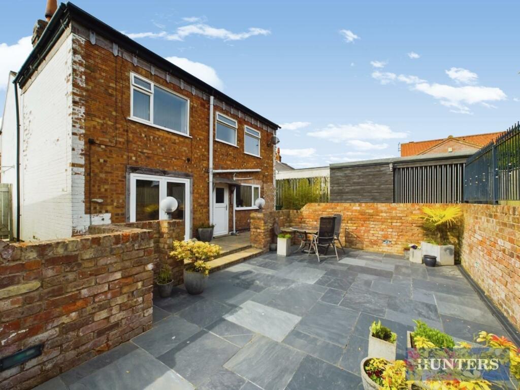 3 bedroom detached house for sale in St. Michaels Walk, Bempton