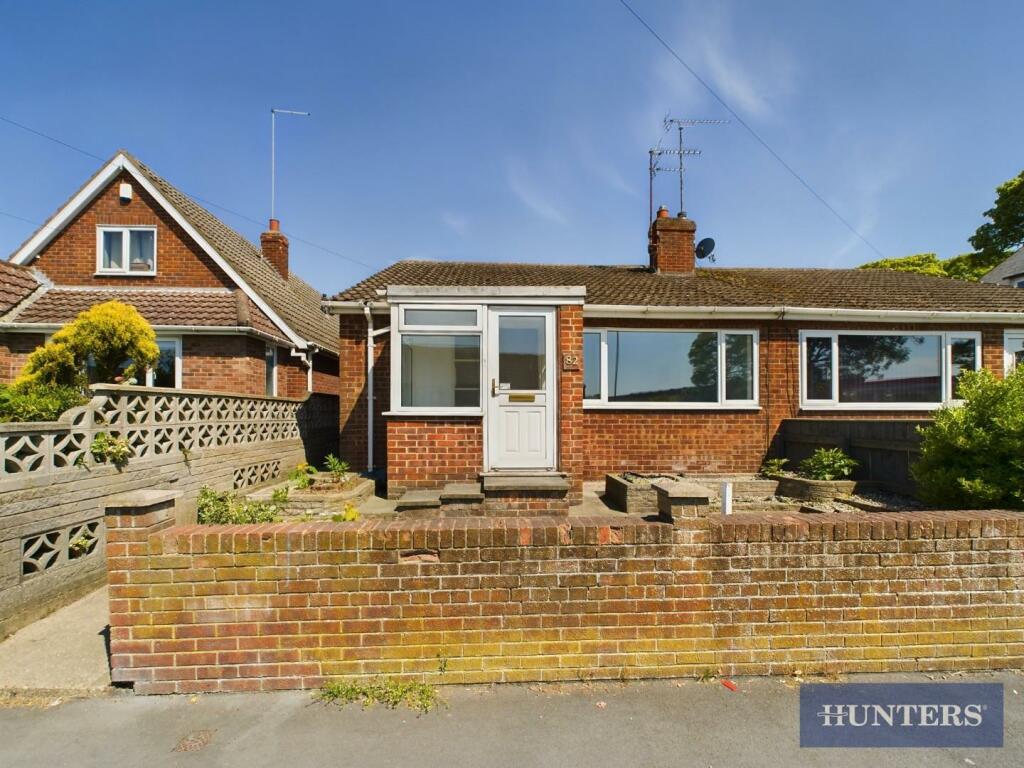 2 bedroom semidetached bungalow for sale in Scarborough Road