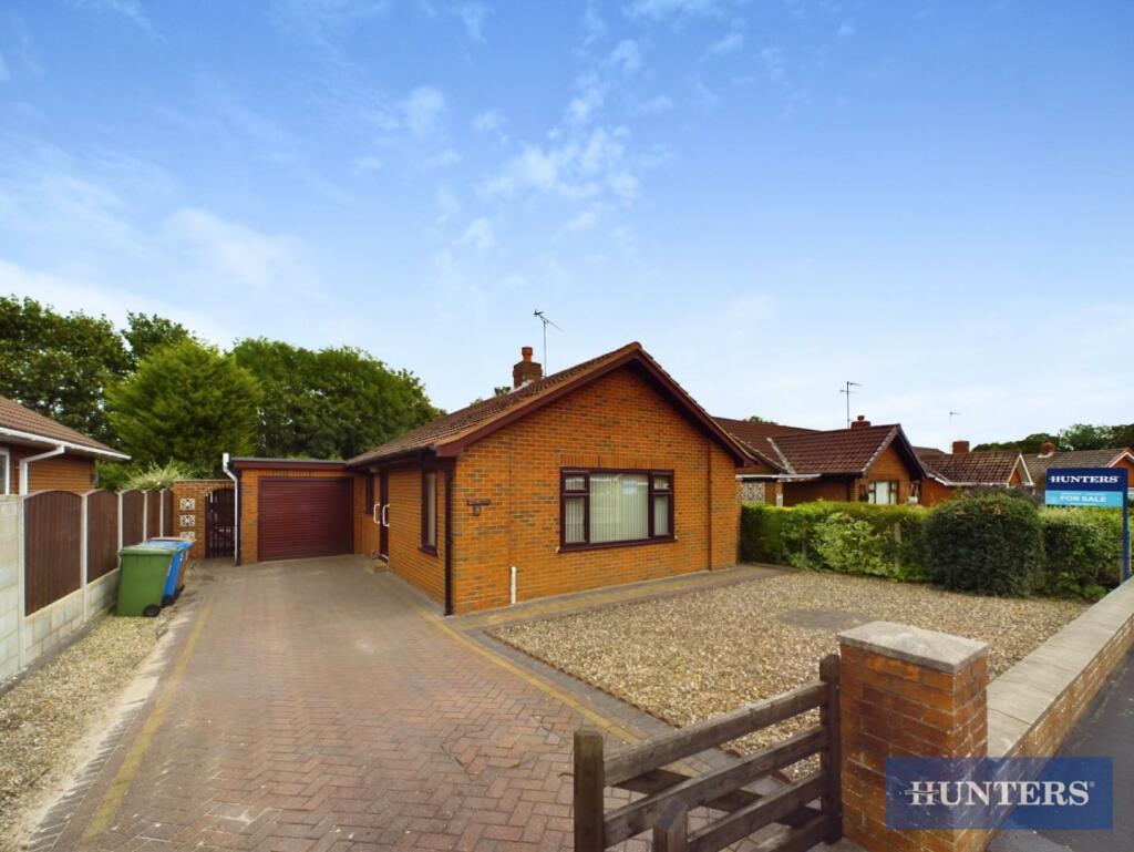 2 bedroom detached bungalow for sale in Kestrel Drive, Bridlington, YO16