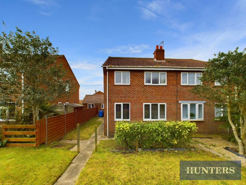 3 bedroom semidetached house for sale in Acredykes, Bempton