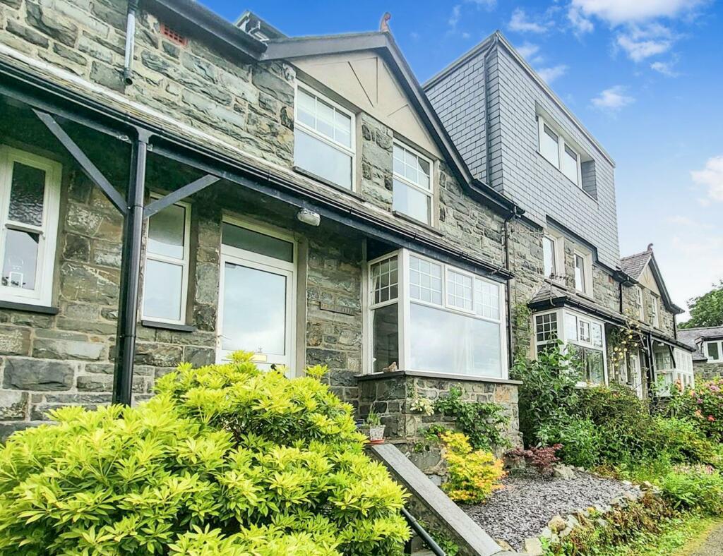 4 bedroom house for sale in Old Llanfair Road, Harlech, LL46