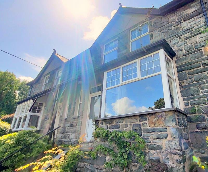 4 bedroom house for sale in Old Llanfair Road, Harlech, LL46