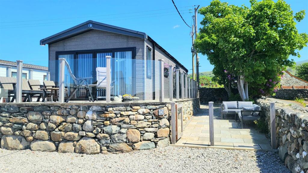 Main image of property: 1R Sea Nympf, Talybont