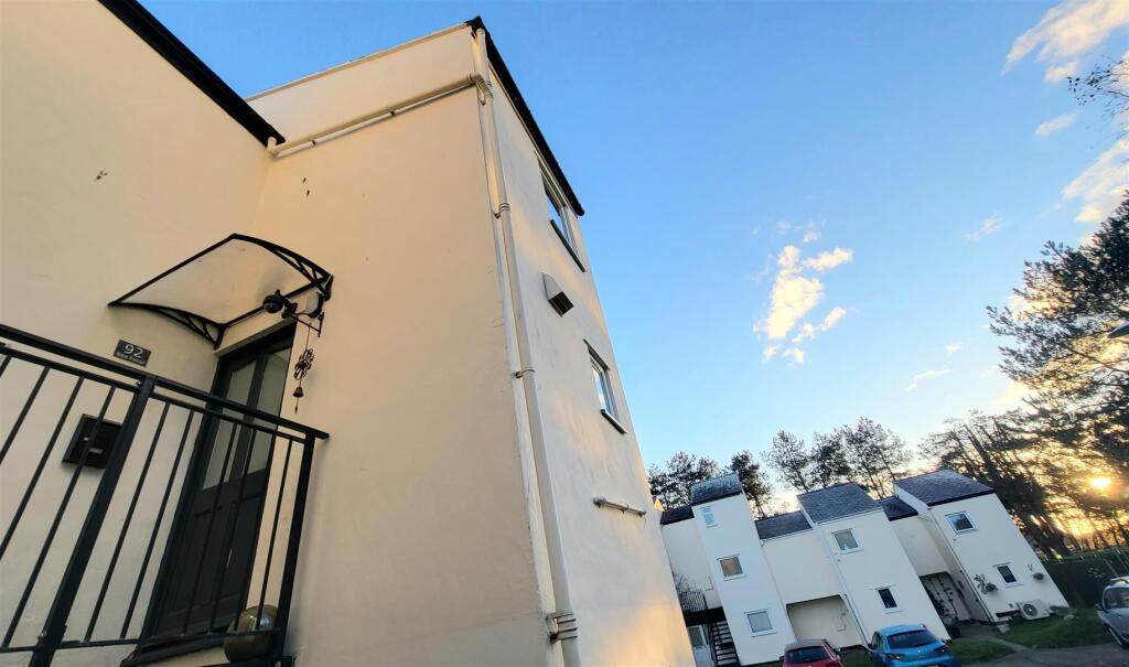 Main image of property: 92 Glan Gors, Harlech