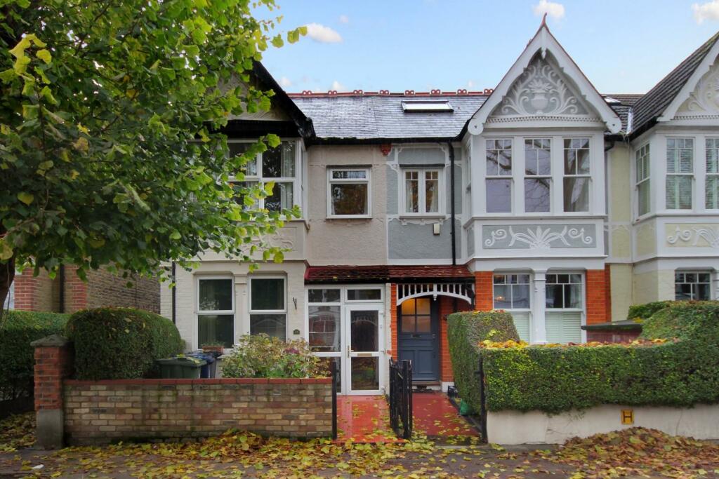 3 bedroom semidetached house for sale in Windermere Road, W5