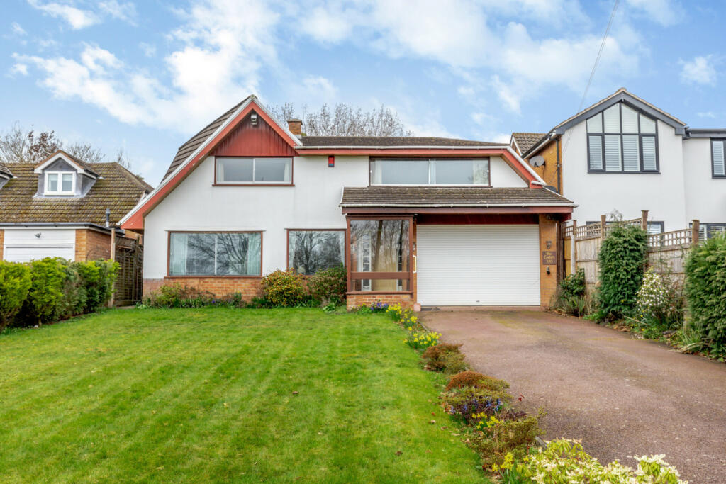 5 bedroom detached house for sale in Cromwell Lane, Kenilworth