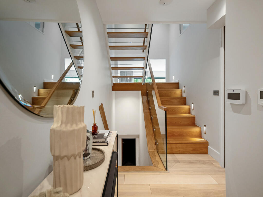 Additional property image - Kenilworth Road, Leamington Spa, Warwickshire CV32 6JG
