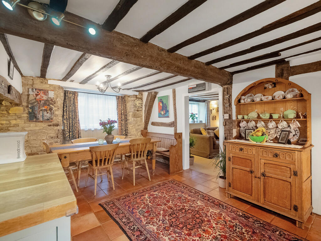 Additional property image - Warwick Road, Southam, Warwickshire CV47 0HN
