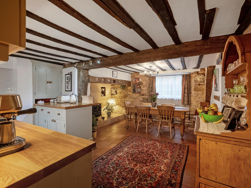 Additional property image - Warwick Road, Southam, Warwickshire CV47 0HN