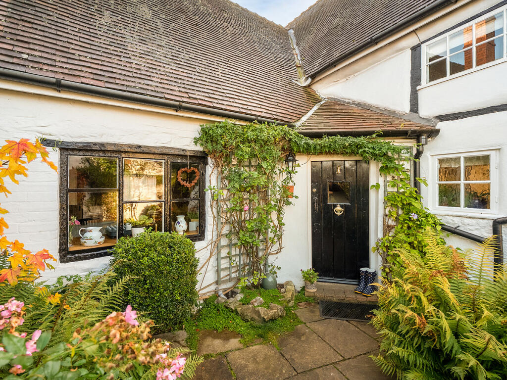 Additional property image - Warwick Road, Southam, Warwickshire CV47 0HN