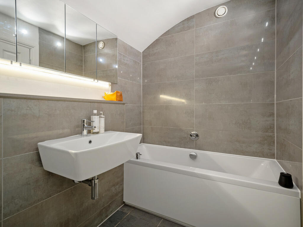 Additional property image - Newbold Terrace Leamington Spa, Warwickshire, CV32 4EG