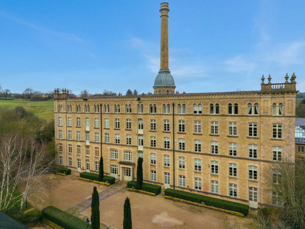 3 bedroom apartment for sale in Bliss Mill Chipping Norton, Oxfordshire
