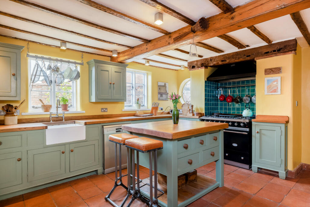 Additional property image - Fosse Way, Leamington Spa, Hunningham CV33 9EQ