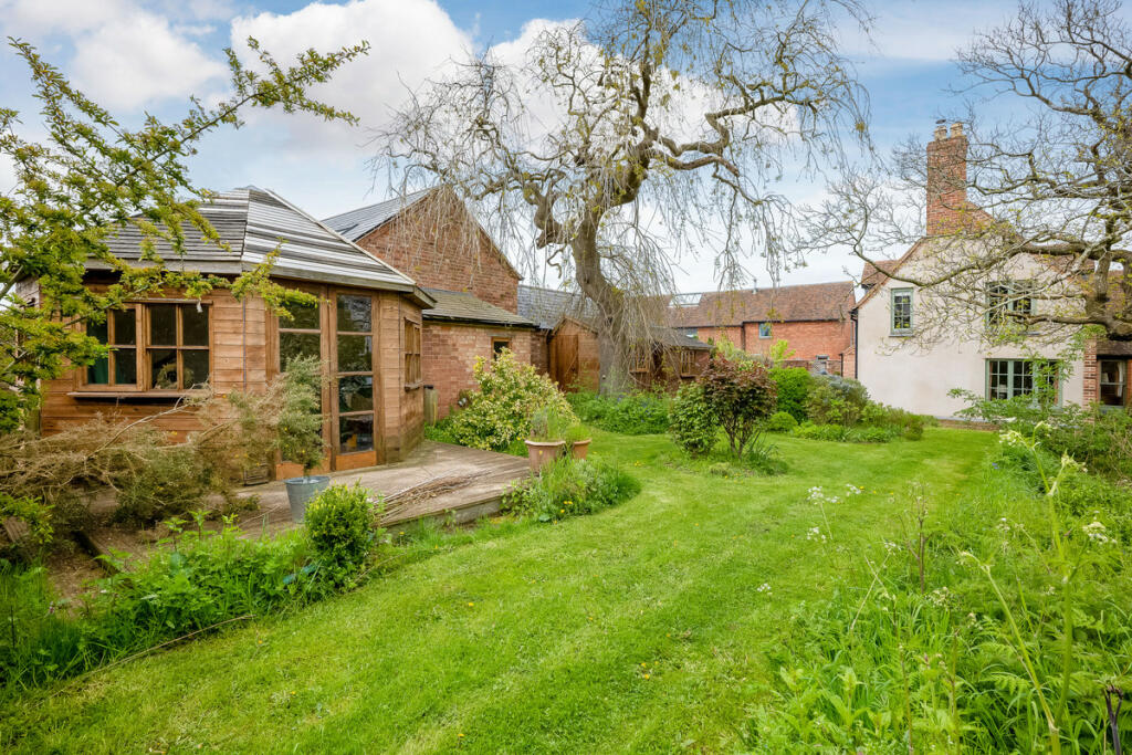 Additional property image - Fosse Way, Leamington Spa, Hunningham CV33 9EQ