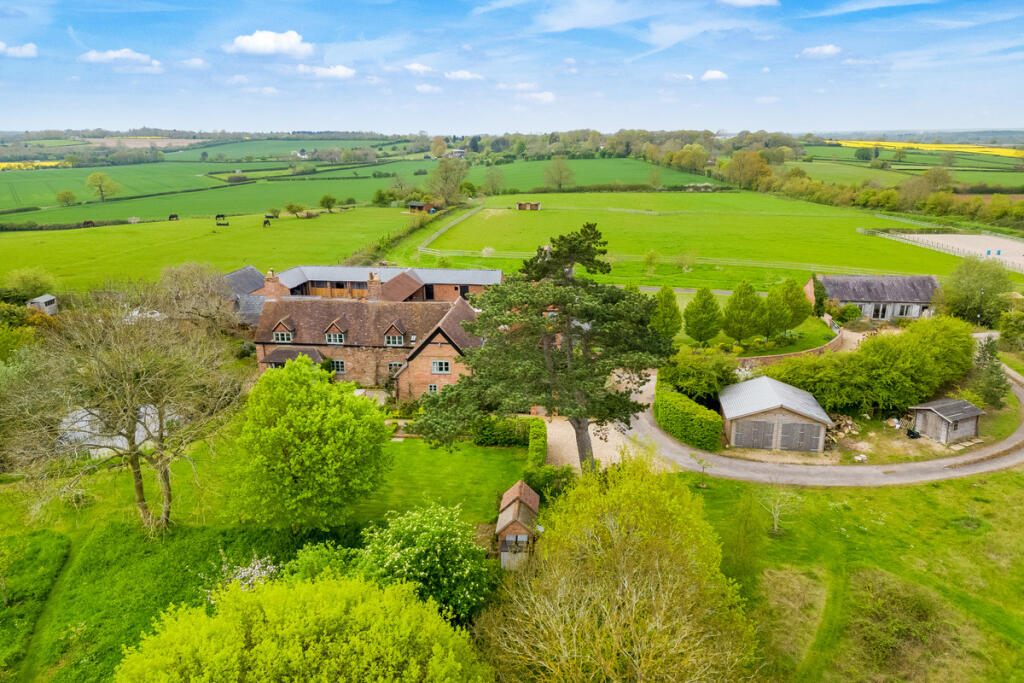 Additional property image - Fosse Way, Leamington Spa, Hunningham CV33 9EQ