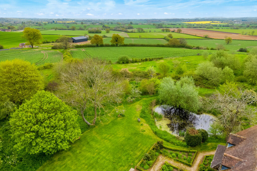 Additional property image - Fosse Way, Leamington Spa, Hunningham CV33 9EQ