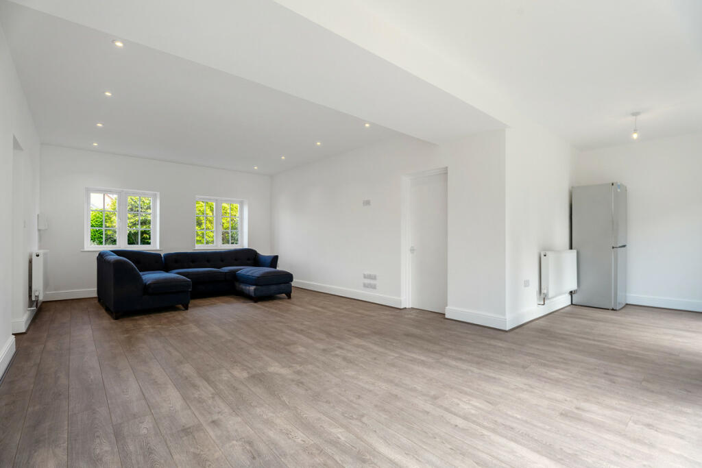 Additional property image - Southam Road, Leamington Spa, Radford Semele CV31 1TA