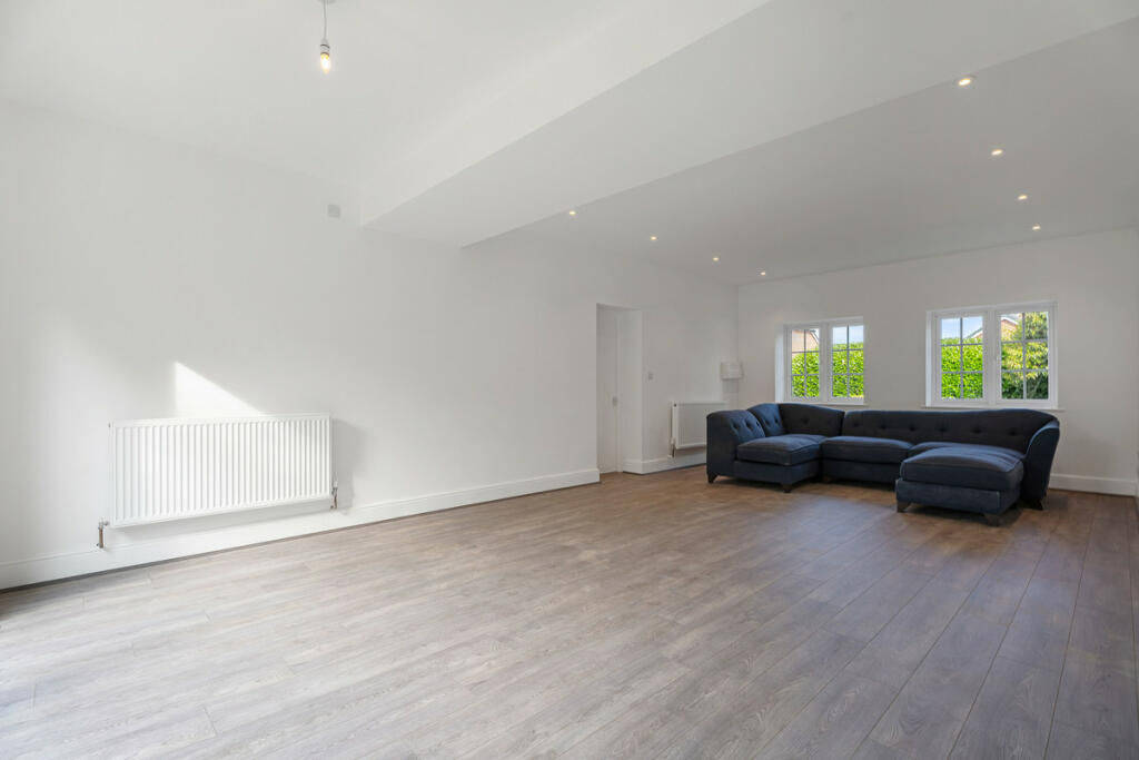 Additional property image - Southam Road, Leamington Spa, Radford Semele CV31 1TA