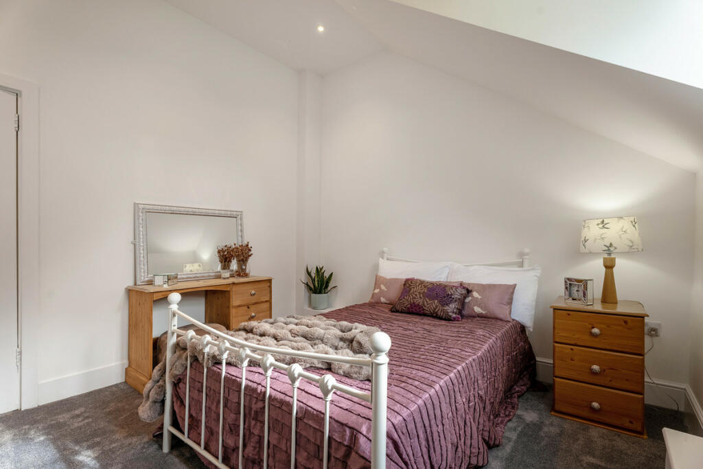 Additional property image - Southam Road, Leamington Spa, Radford Semele CV31 1TA