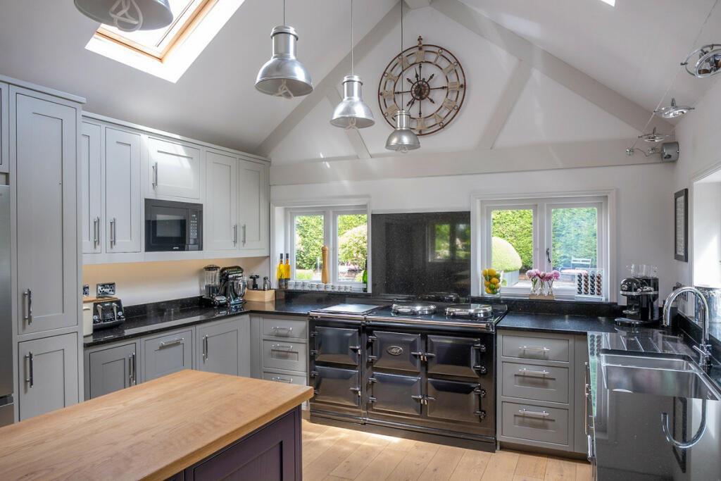 Additional property image - Meer End Road, Kenilworth, Warwickshire CV8 1PW