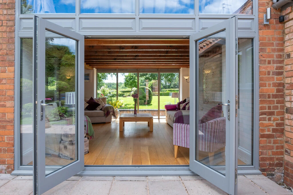 Additional property image - Meer End Road, Kenilworth, Warwickshire CV8 1PW
