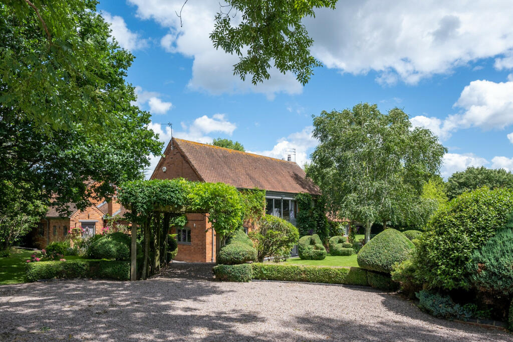 Additional property image - Meer End Road, Kenilworth, Warwickshire CV8 1PW