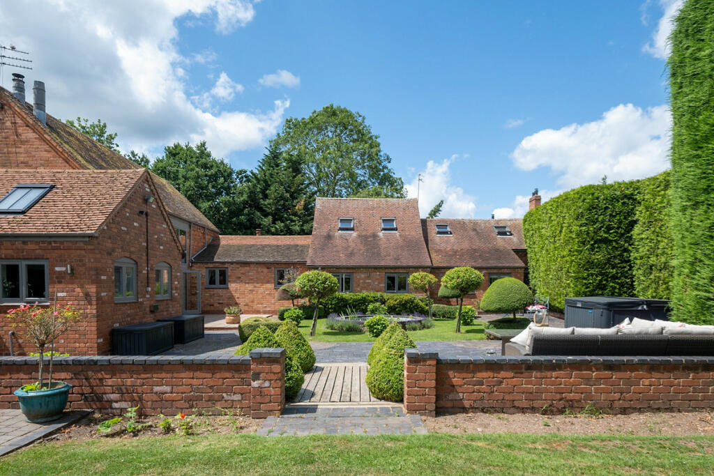 Additional property image - Meer End Road, Kenilworth, Warwickshire CV8 1PW