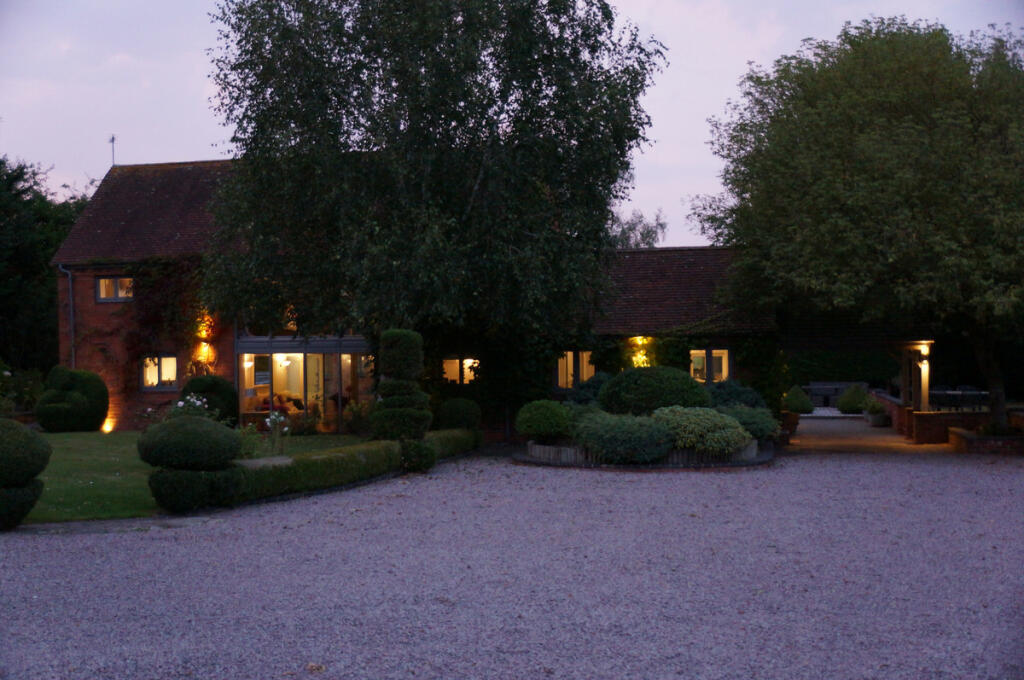 Additional property image - Meer End Road, Kenilworth, Warwickshire CV8 1PW