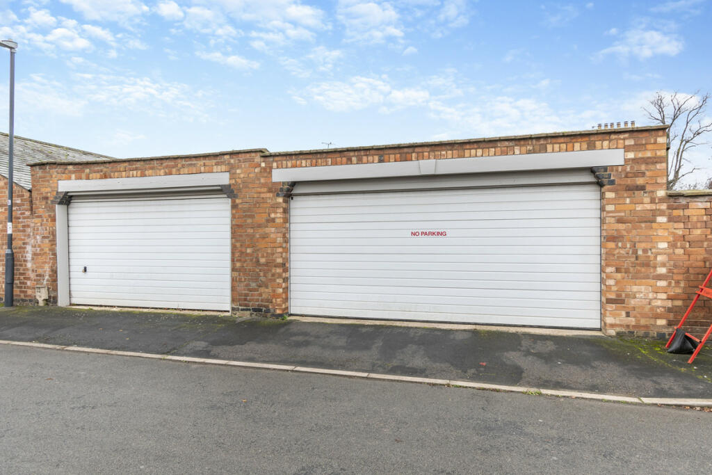 Additional property image - Lillington Road, Leamington Spa, CV32 5YY