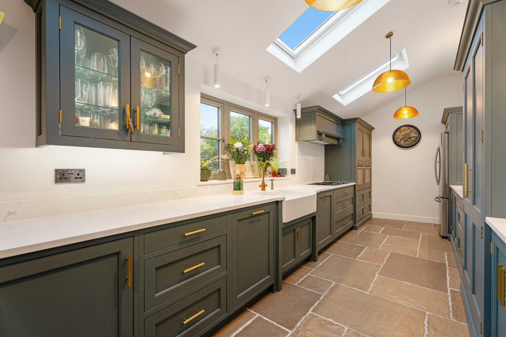 Additional property image - Harbury, Warwickshire, CV33 9LS