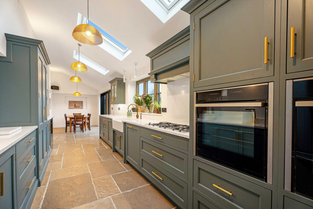 Additional property image - Harbury, Warwickshire, CV33 9LS