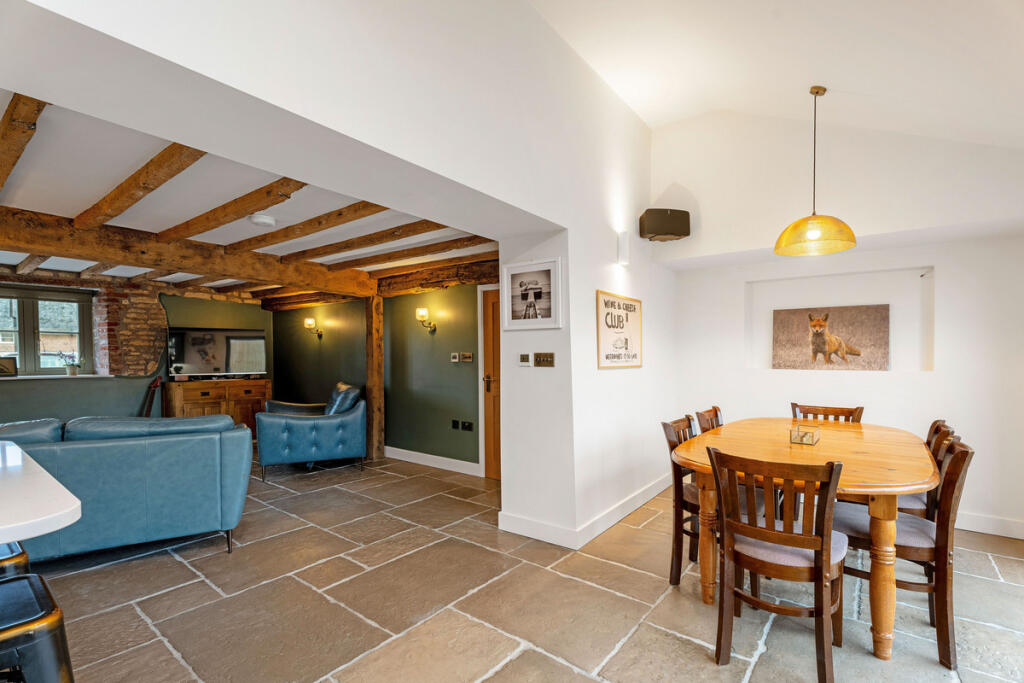 Additional property image - Harbury, Warwickshire, CV33 9LS