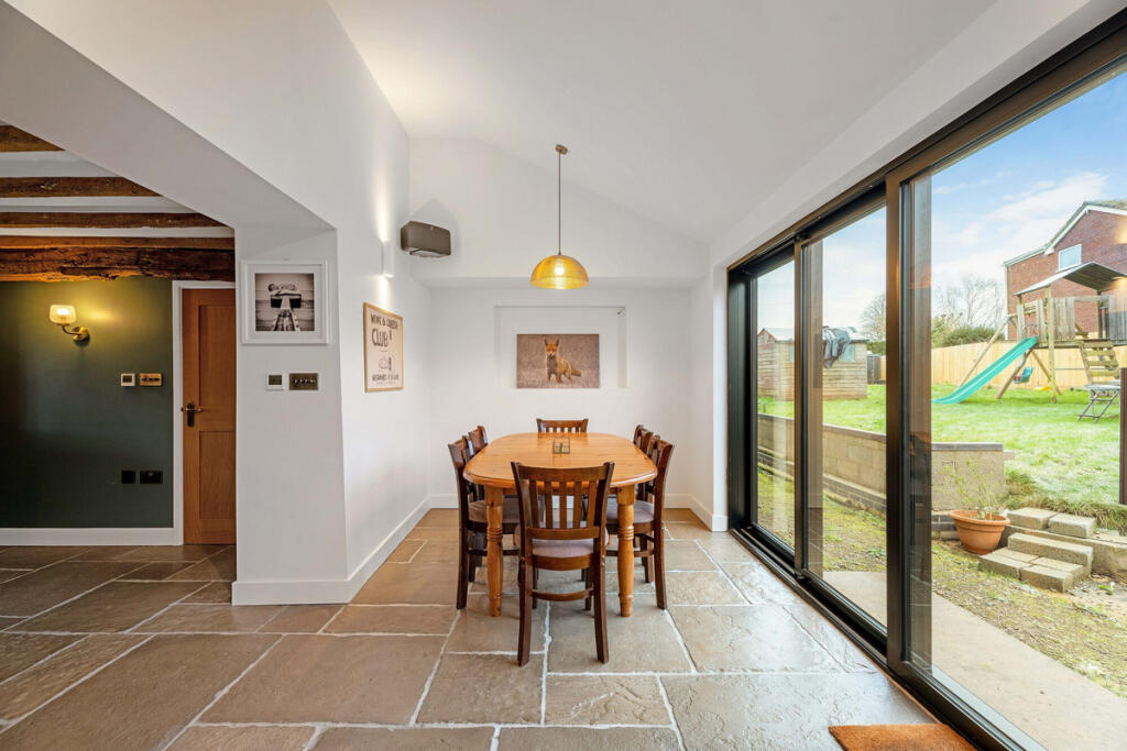 Additional property image - Harbury, Warwickshire, CV33 9LS