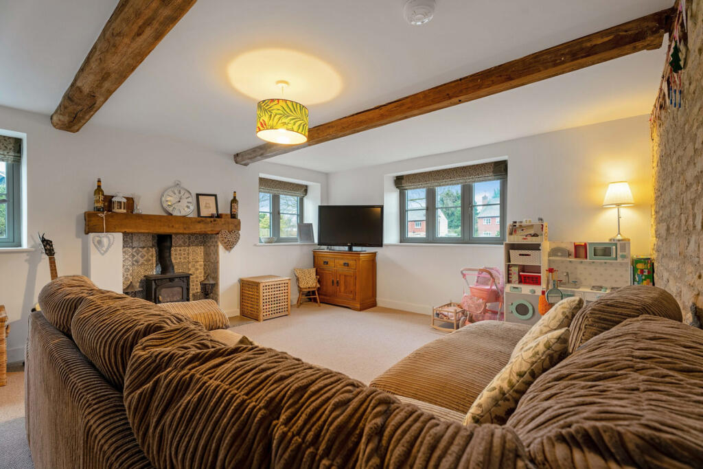 Additional property image - Harbury, Warwickshire, CV33 9LS