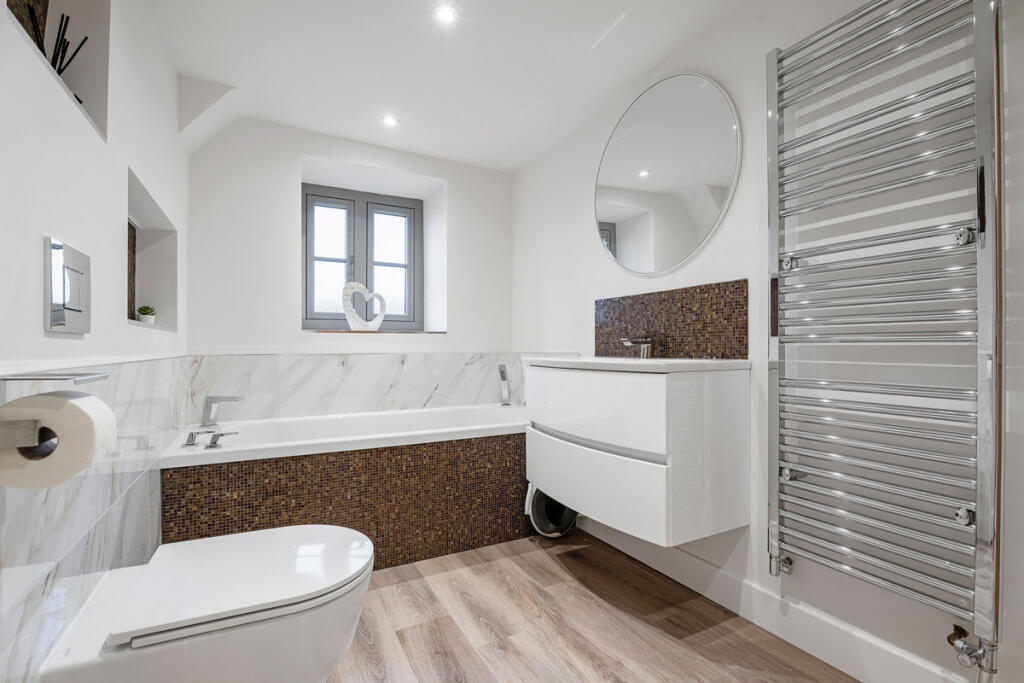 Additional property image - Harbury, Warwickshire, CV33 9LS