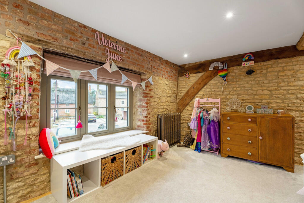 Additional property image - Harbury, Warwickshire, CV33 9LS