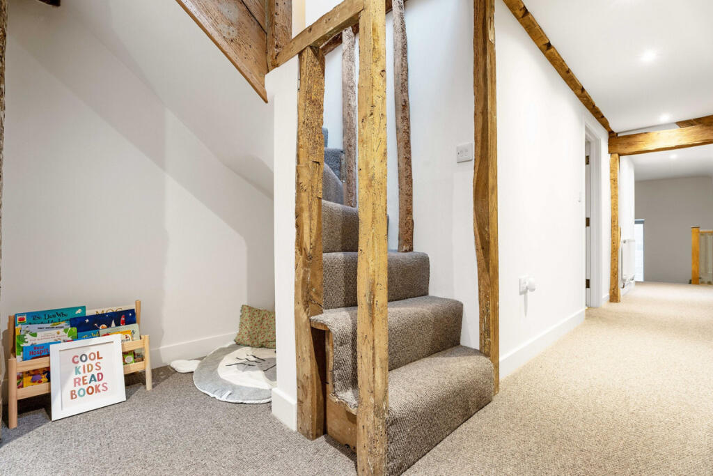 Additional property image - Harbury, Warwickshire, CV33 9LS