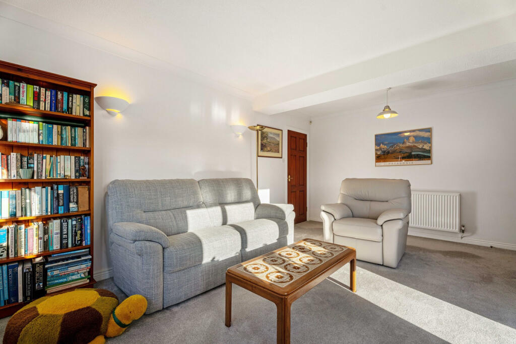Additional property image - The Malins, Warwick, Warwickshire CV34 6QU