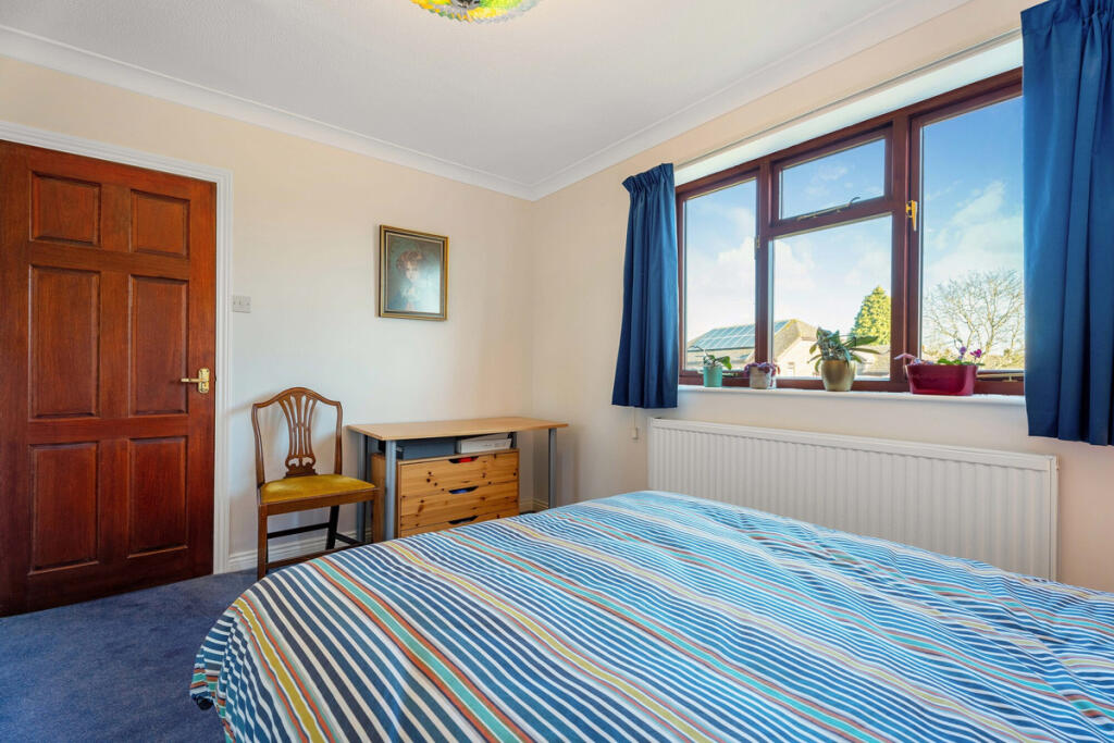 Additional property image - The Malins, Warwick, Warwickshire CV34 6QU