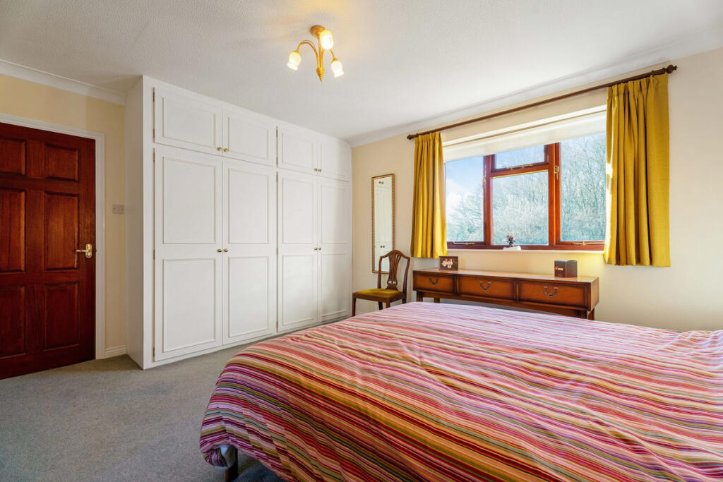 Additional property image - The Malins, Warwick, Warwickshire CV34 6QU