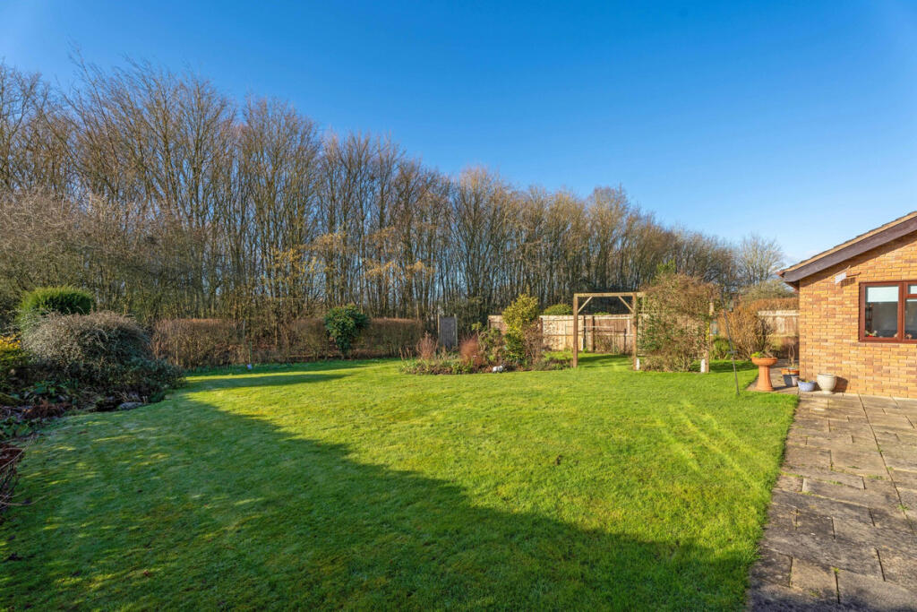 Additional property image - The Malins, Warwick, Warwickshire CV34 6QU