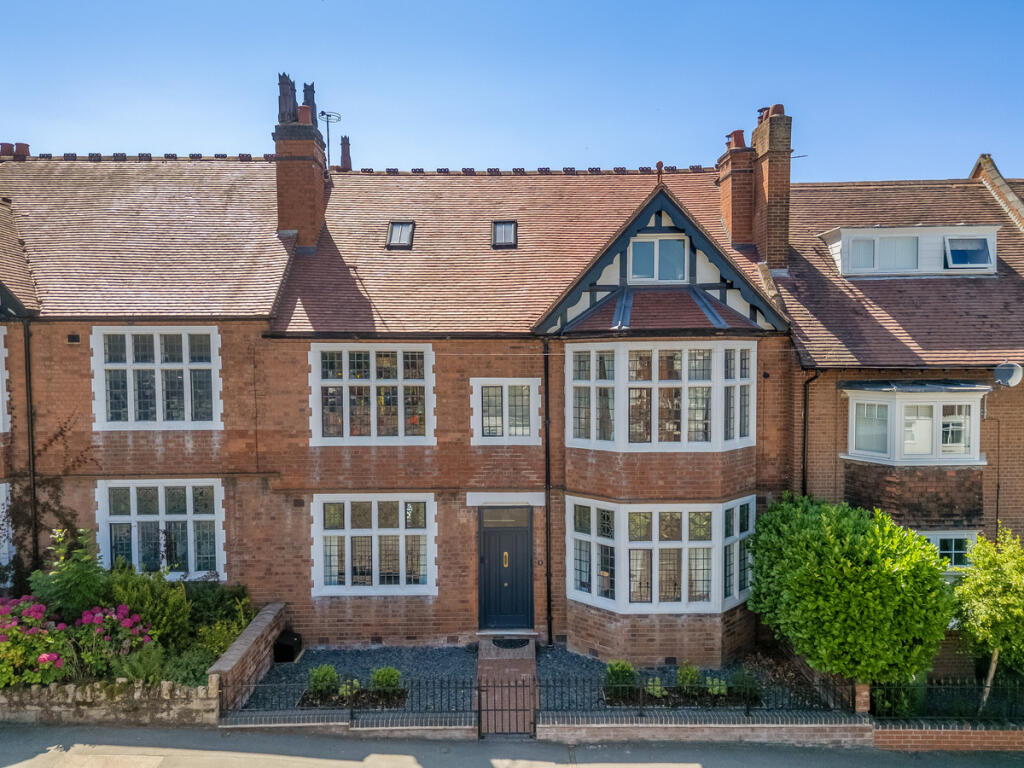 Main image of property: Cape Road, Warwick, Warwickshire CV34 4JP