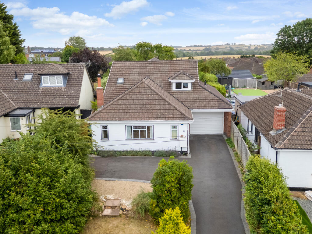 Main image of property: Whitnash Road, Whitnash Leamington Spa, Warwickshire CV31 2HL
