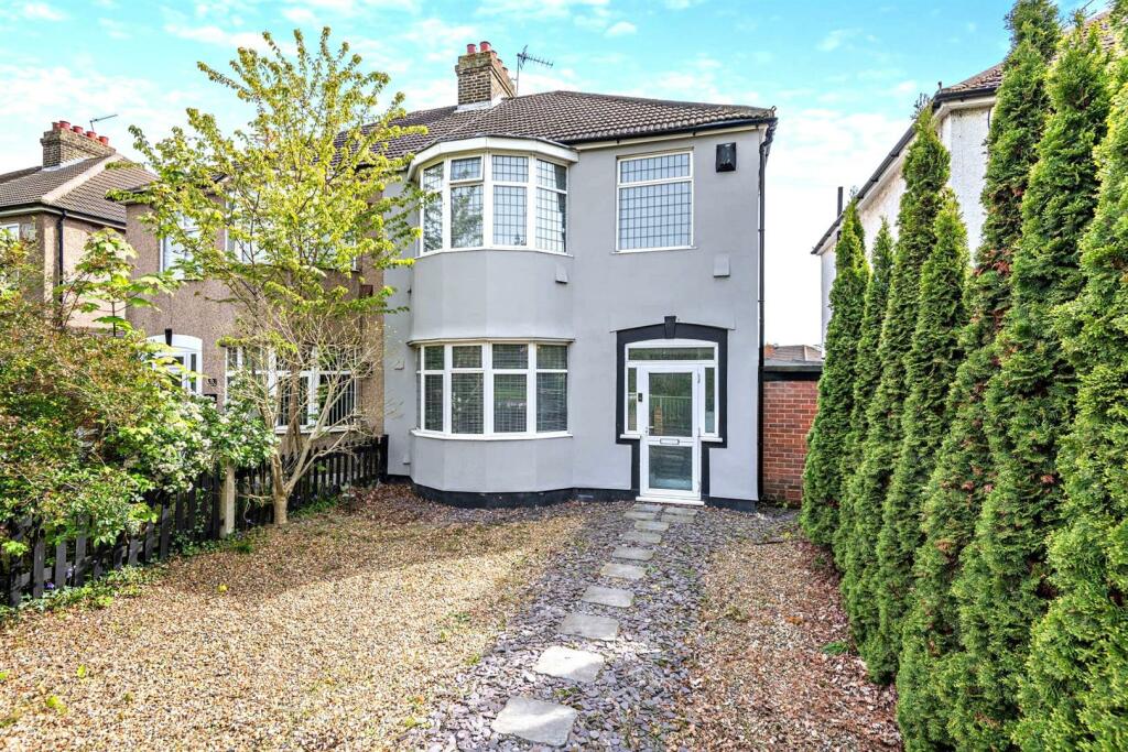 3 bedroom semidetached house for sale in Torbrook Close, Bexley, DA5