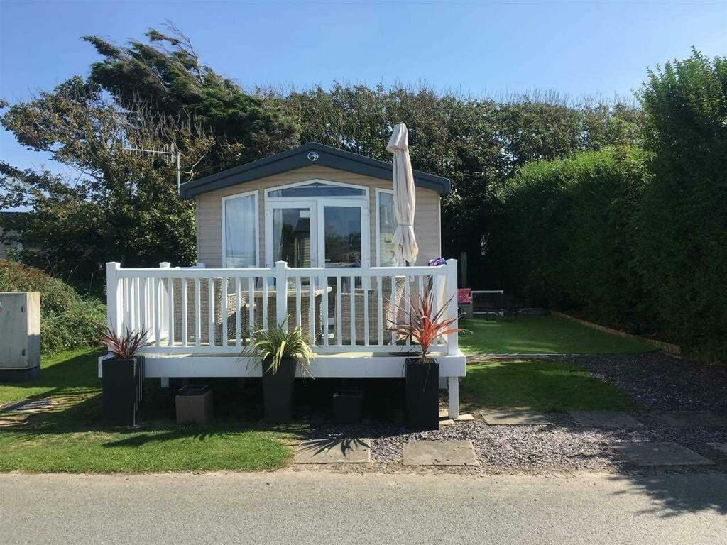 3 bedroom house for sale in Morfa Bychan, LL49