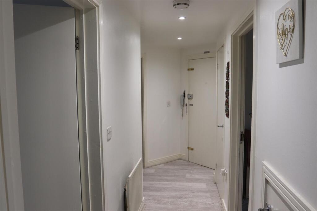 Additional property image - The Moorings, Hockley