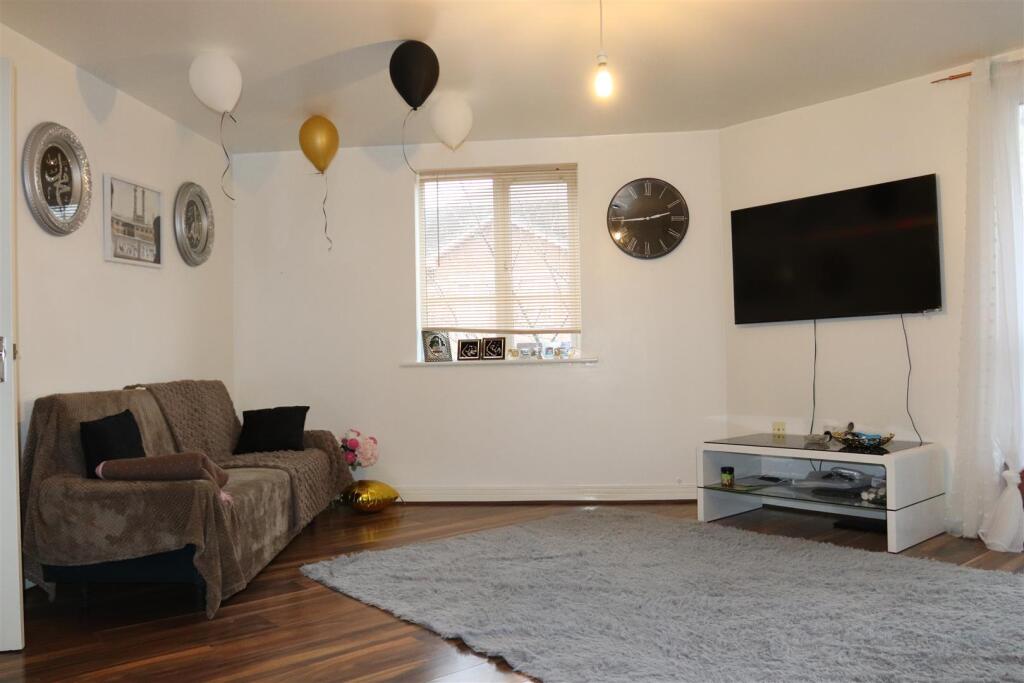 Additional property image - The Moorings, Hockley